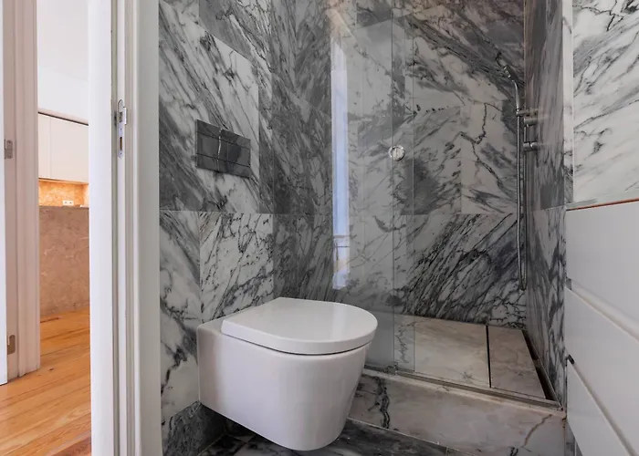 178 Stunning Parliament Views - By Feeling Lisbon