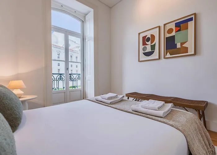 Apartment 178 Stunning Parliament Views - By Feeling