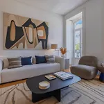 Apartment 178 Stunning Parliament Views - By Feeling *