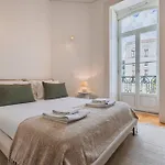 Apartment 178 Stunning Parliament Views - By Feeling *