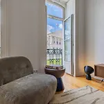 Apartment 178 Stunning Parliament Views - By Feeling *