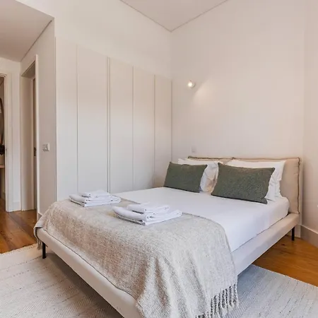 178 Stunning Parliament Views - By Feeling Apartment Lisbon