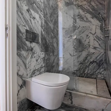 178 Stunning Parliament Views - By Feeling Lizbona