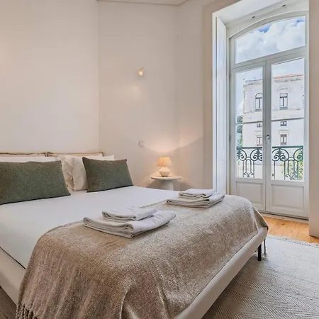 Apartment 178 Stunning Parliament Views - By Feeling *