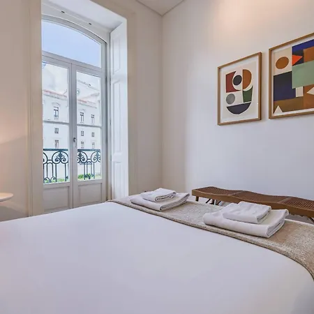 Apartment 178 Stunning Parliament Views - By Feeling