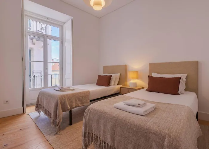 178 Stunning Parliament Views - By Feeling Lisboa