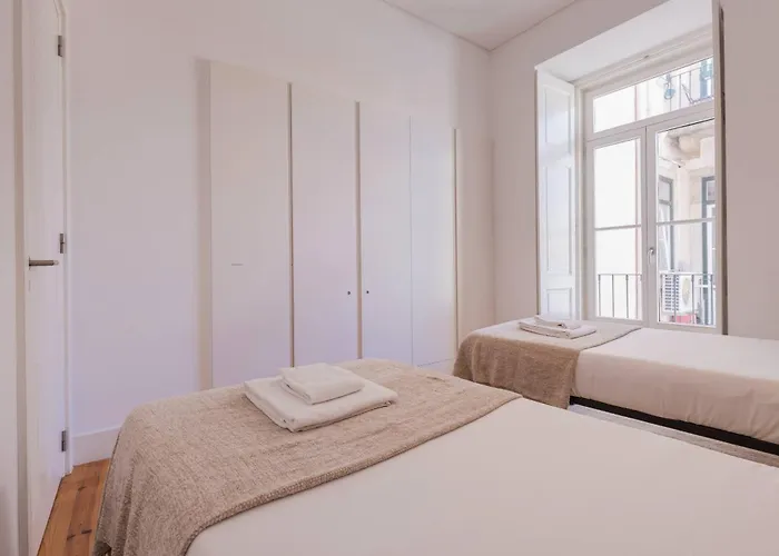 178 Stunning Parliament Views - By Feeling *